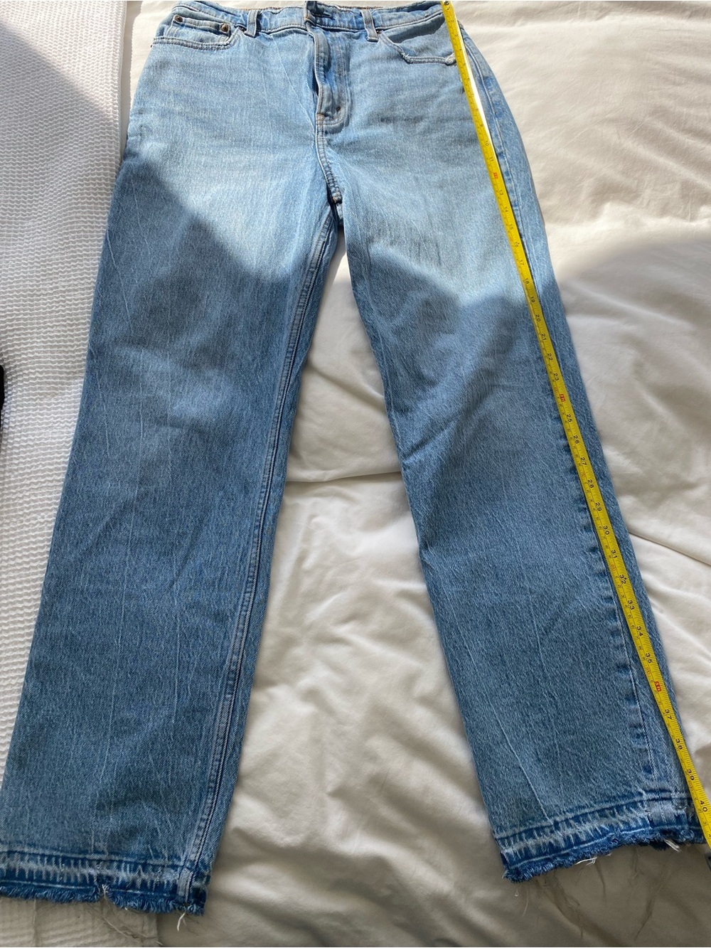 Abercrombie 90s Straight Ultra High Rise Jean